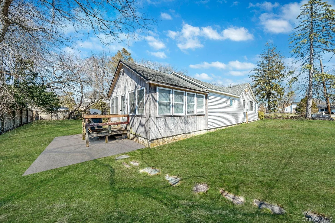 Photo of 2 Roberts Avenue