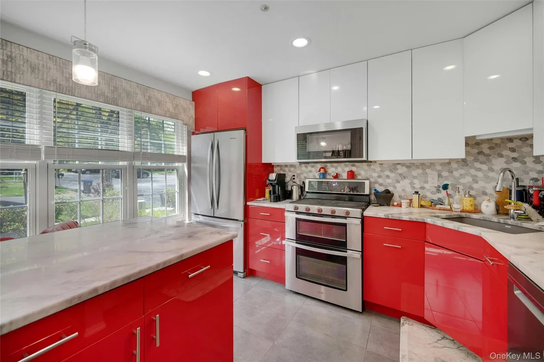 Photo of 1102 Pondside Drive