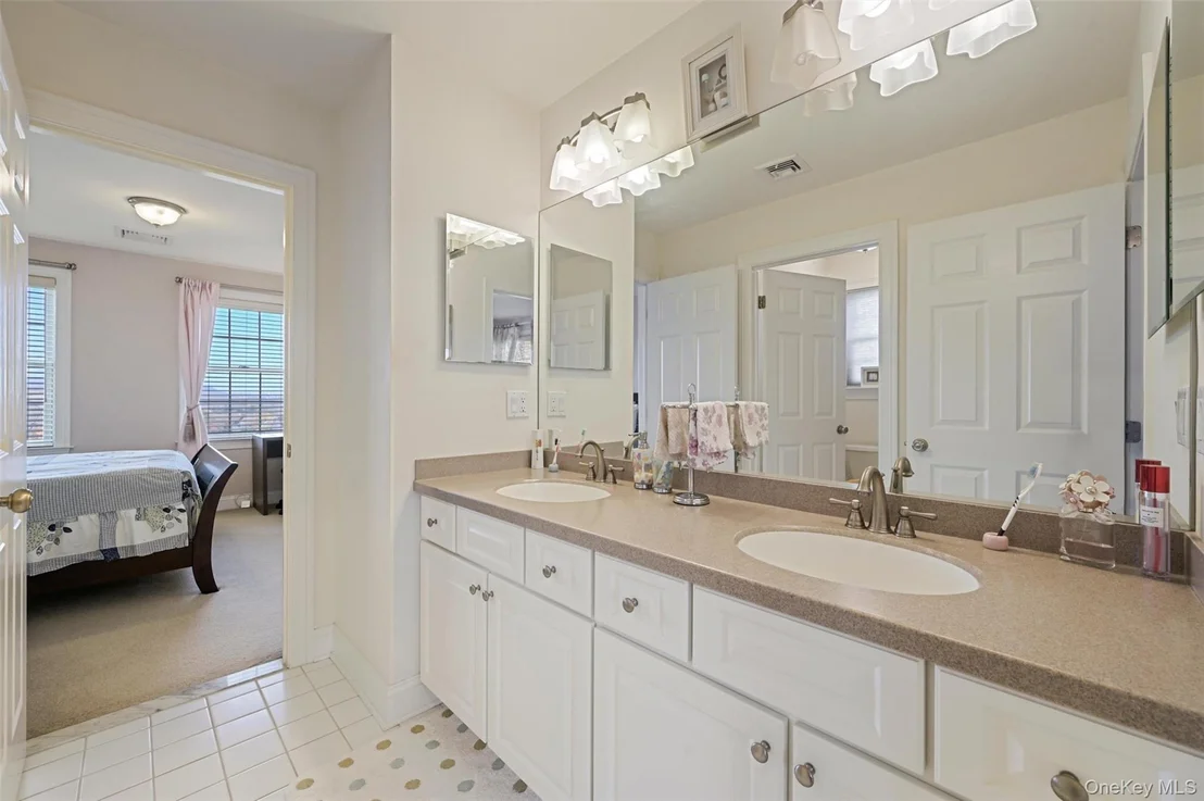Photo of 42 Deangelis Drive