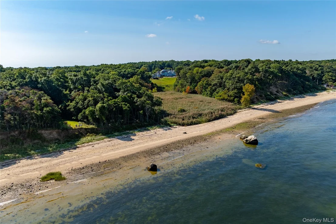 Photo of 697 Short Beach Road