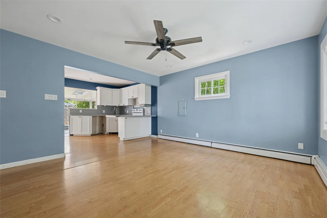 Photo of 15 W Hemlock Street