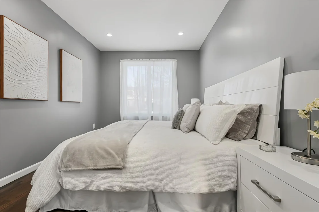 Photo of 223 Pershing Parkway