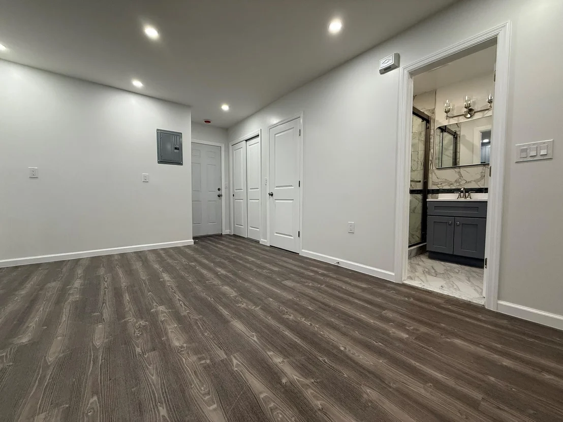 Photo of 3978 Carpenter Avenue