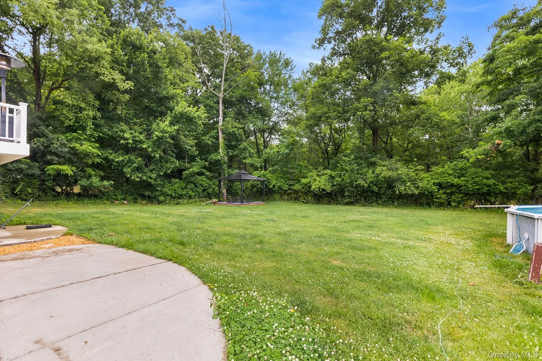 Photo of 11 Sharon Drive