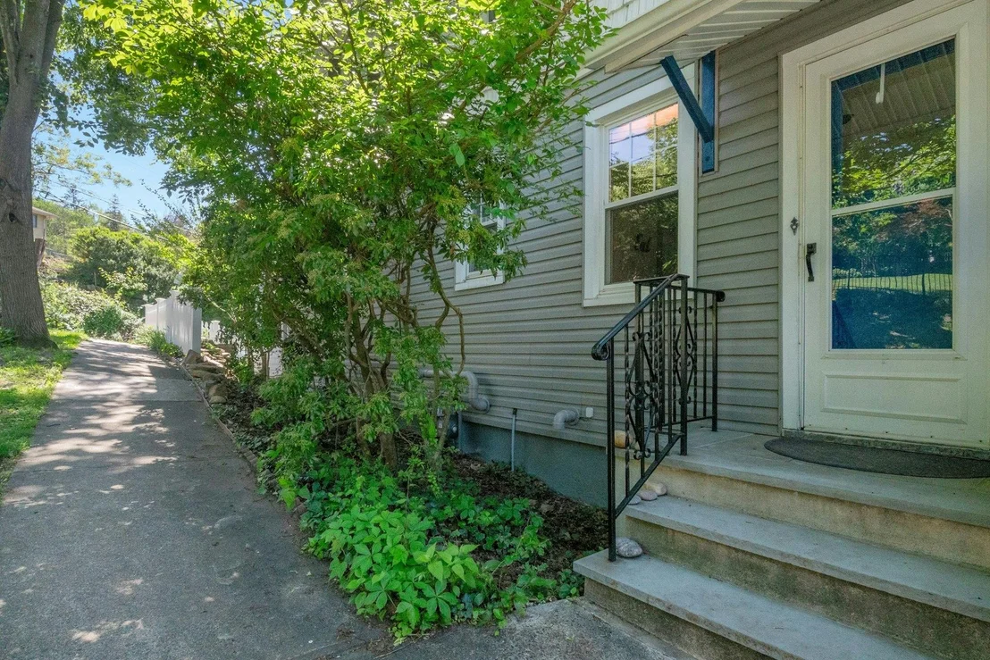 Photo of 65 Hamilton Place