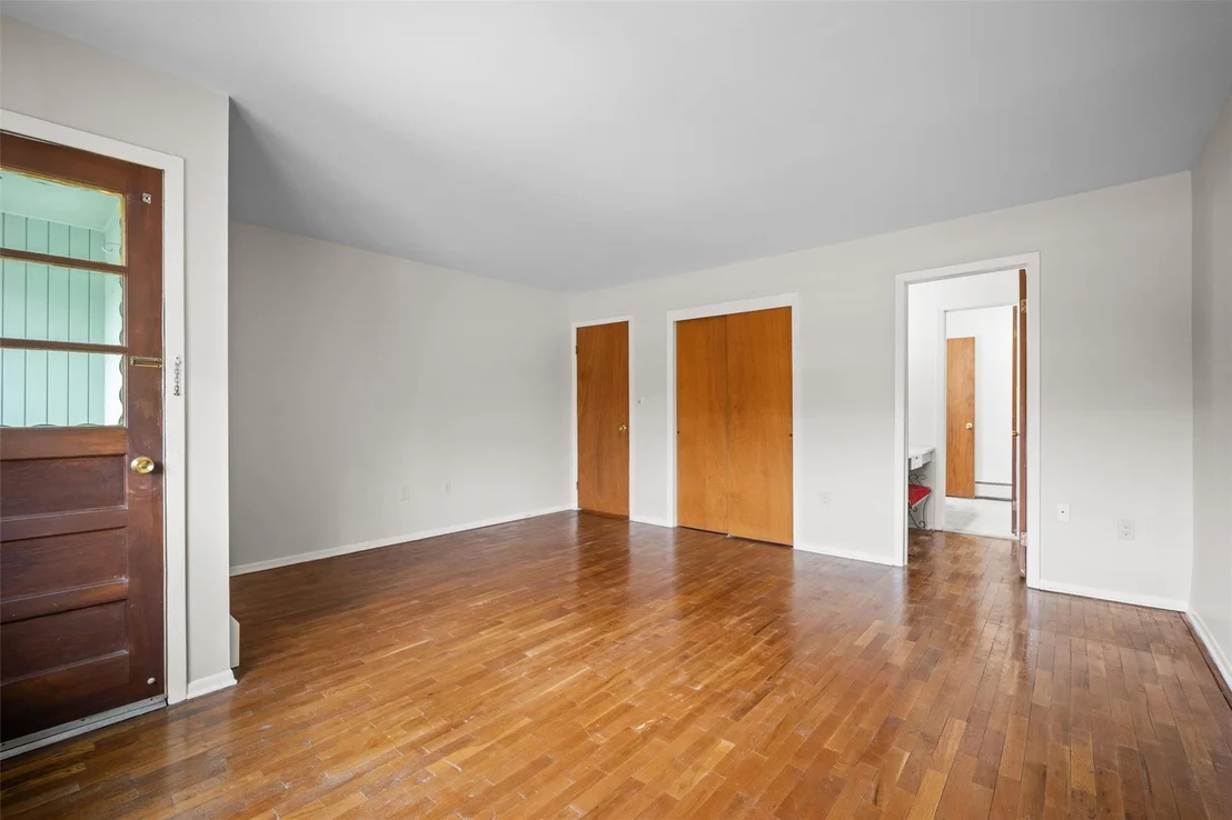 Photo of 75 Vails Gate Heights Drive