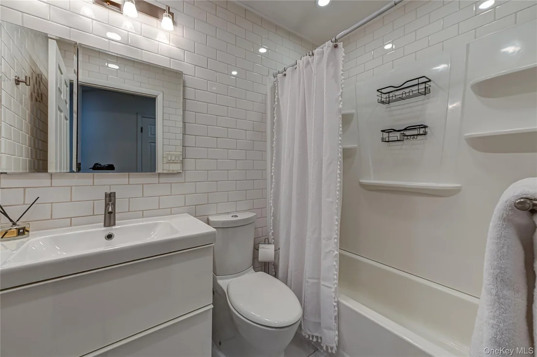 Photo of 11 Arrowood Drive