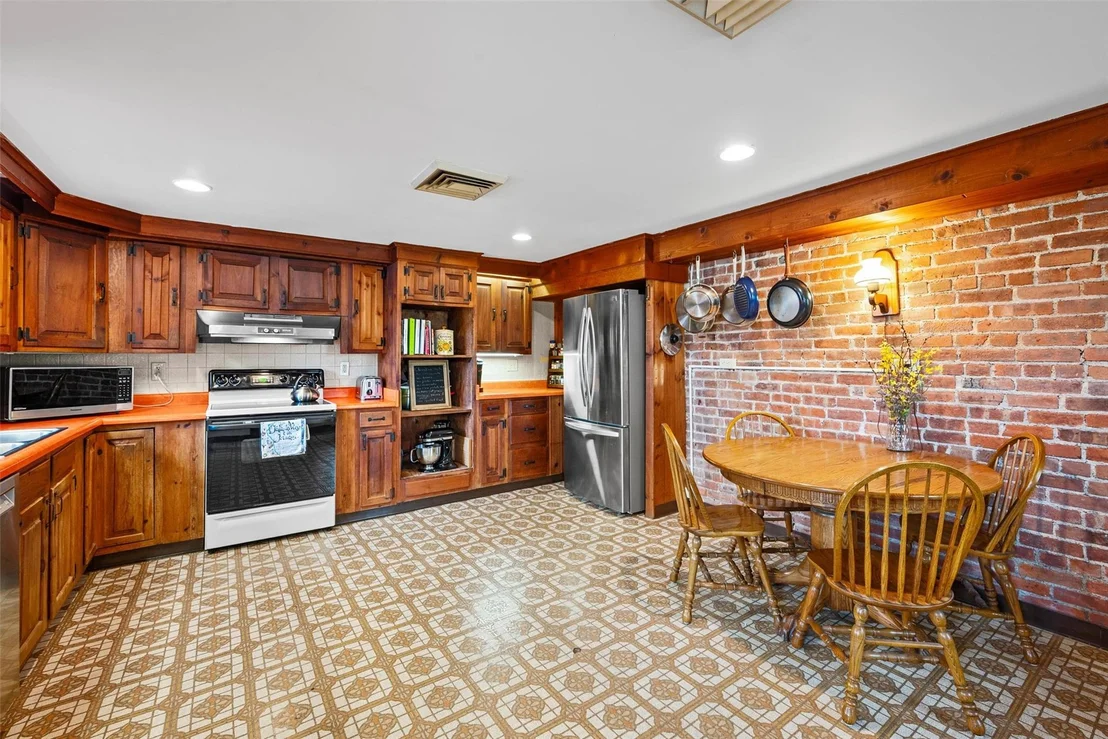 Photo of 353 Berea Road