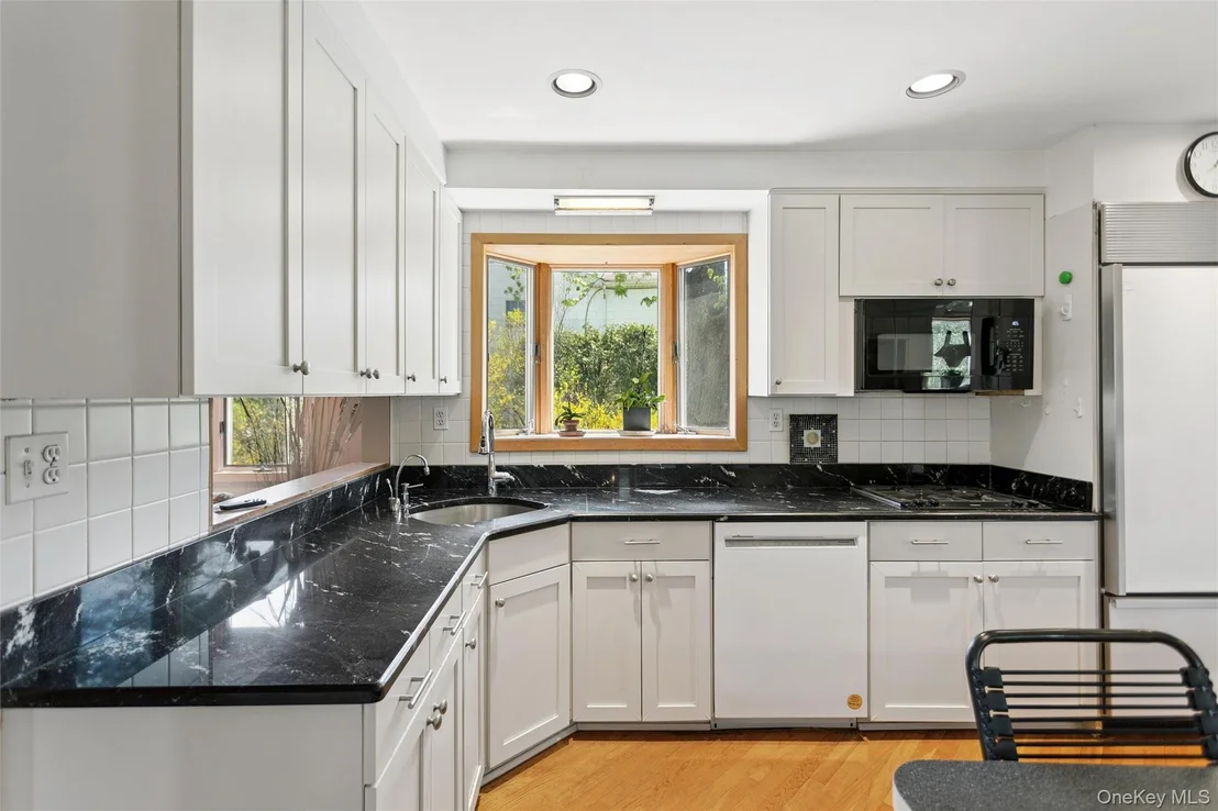 Photo of 49 Saratoga Drive
