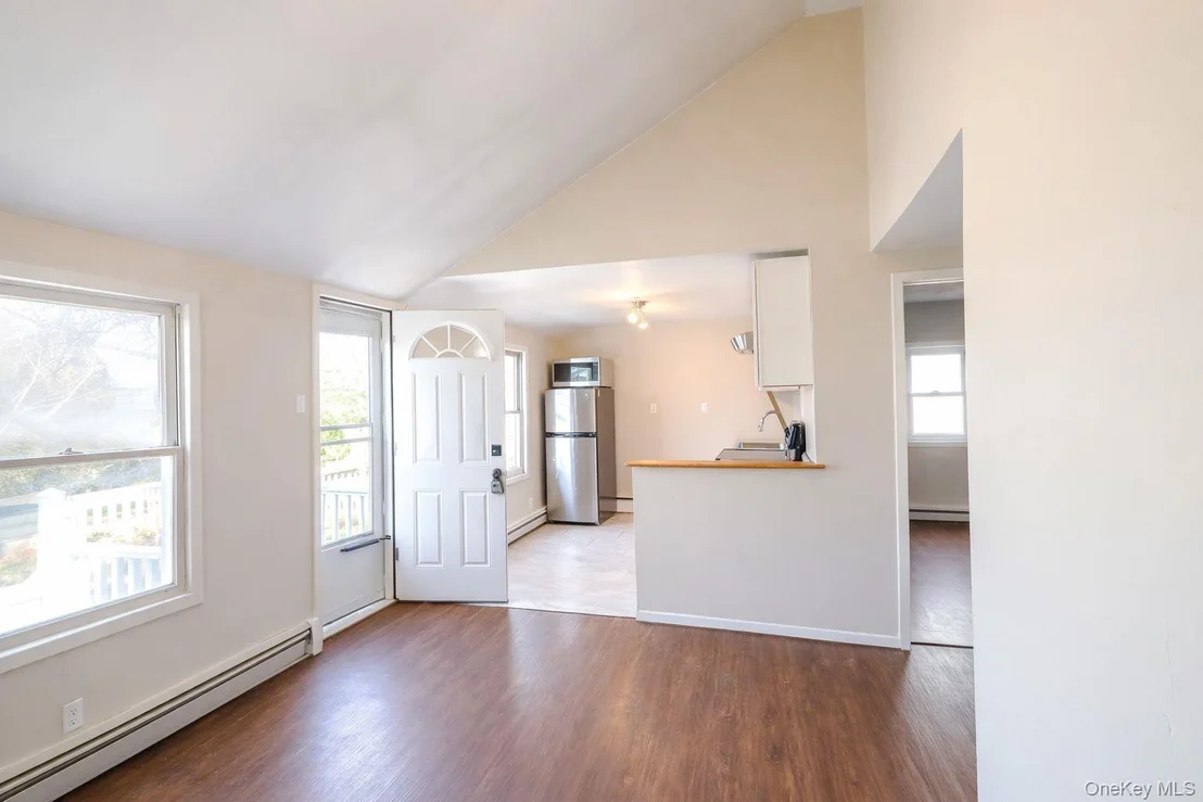 Photo of 12 Cedarhurst Avenue