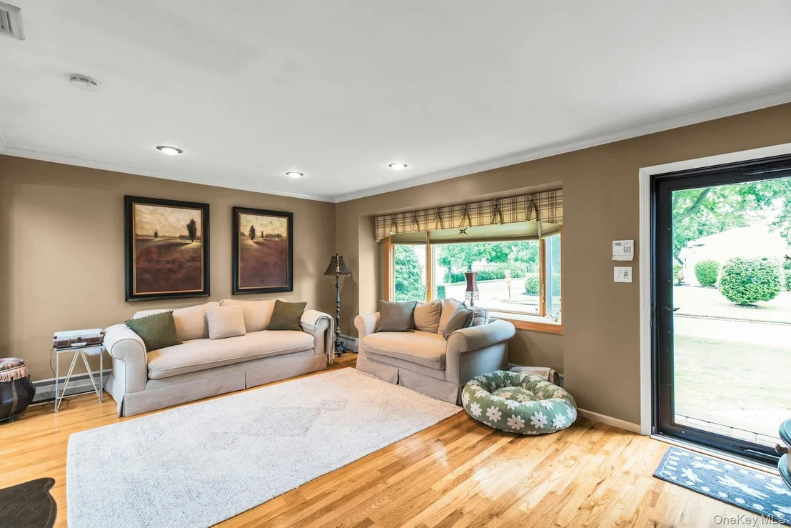 Photo of 12 Whitebirch Lane