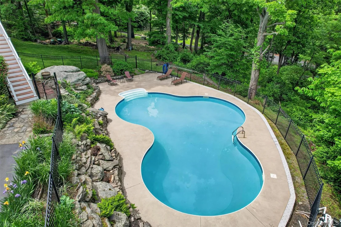 Photo of 8 Mountain Brook Road
