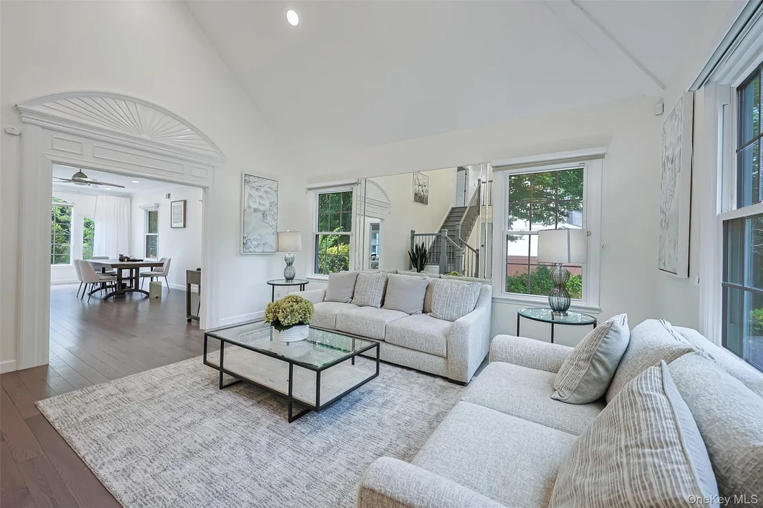 Photo of 8 Parkview Drive