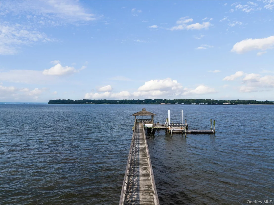 Photo of 227 Dock Lane