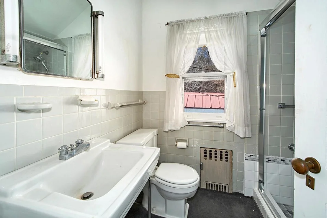 Photo of 10 Leroy Place