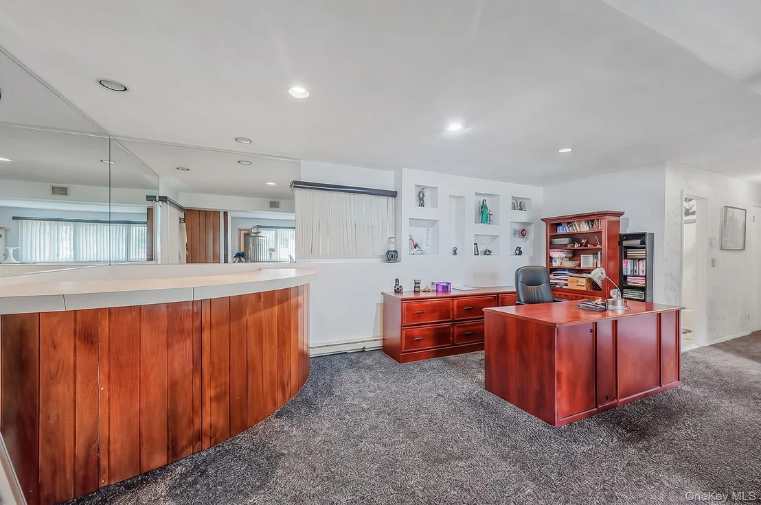 Photo of 48 Oak Avenue