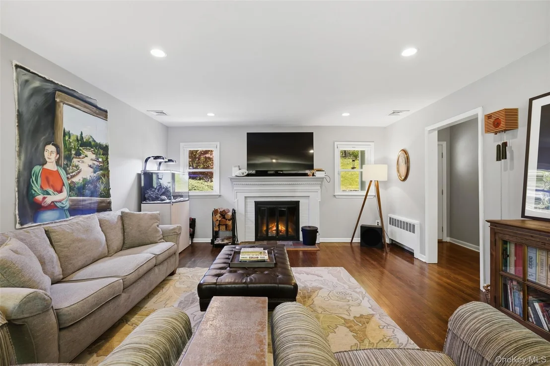 Photo of 19 Skyview Drive