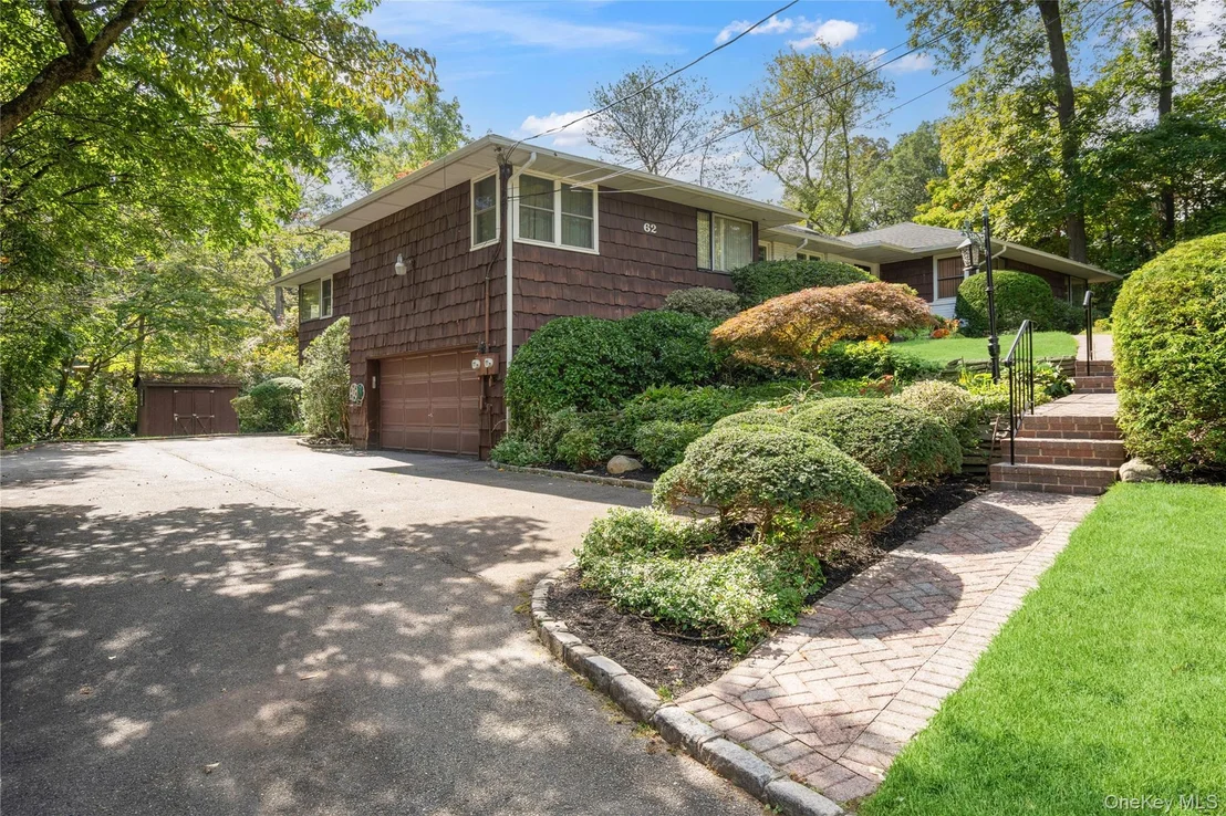 Photo of 62 The Hemlocks