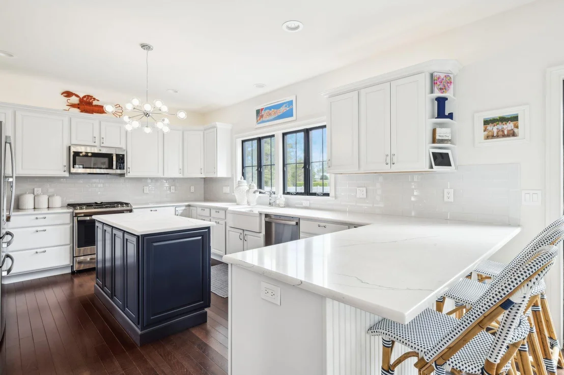 Photo of 38 Baycrest Avenue