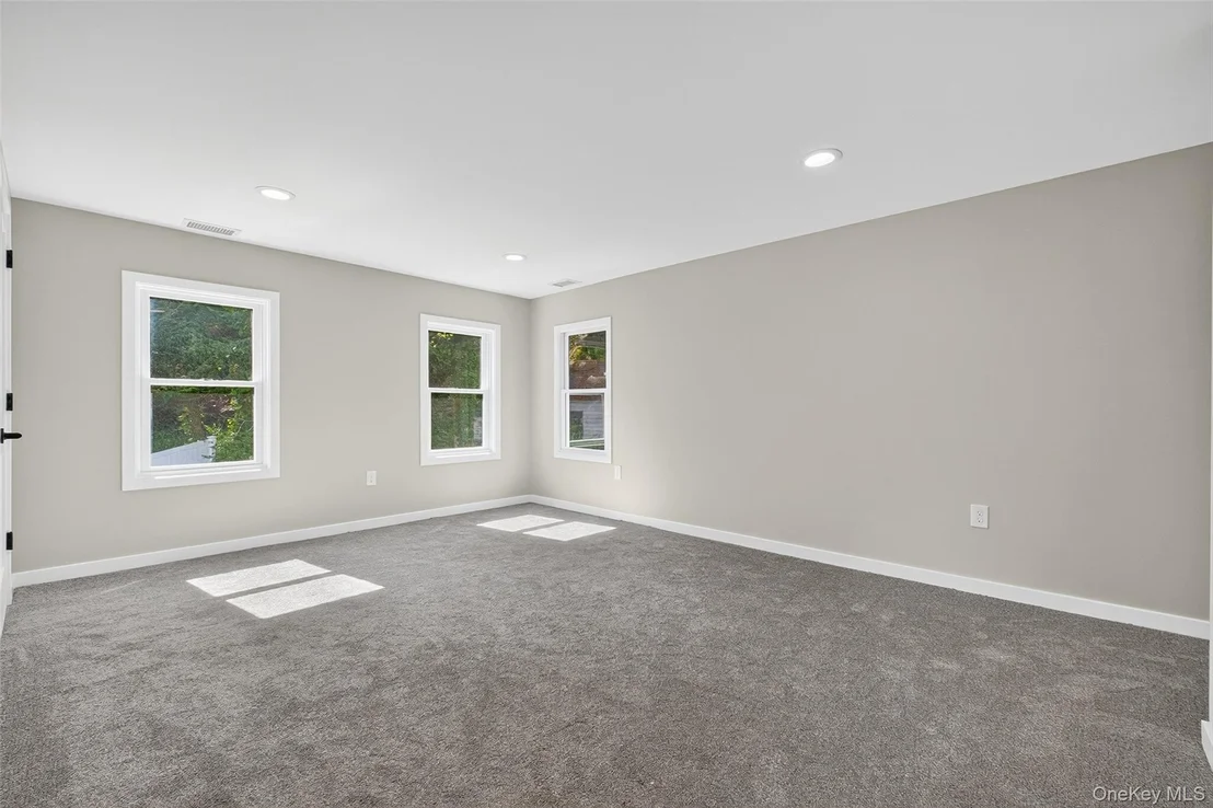 Photo of 1759 Maple Avenue