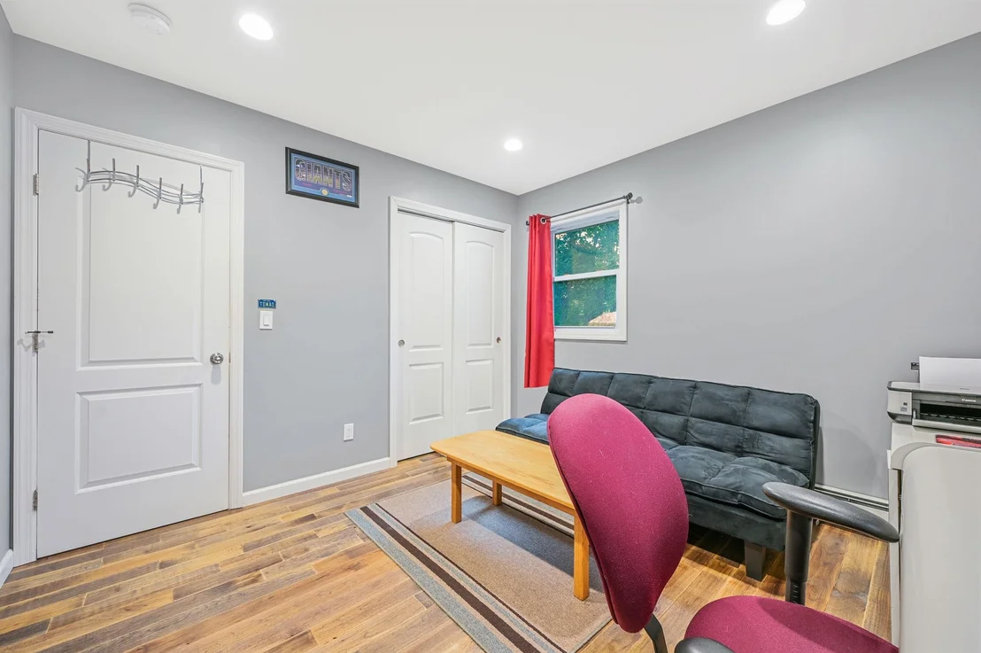 Photo of 285 5th Street
