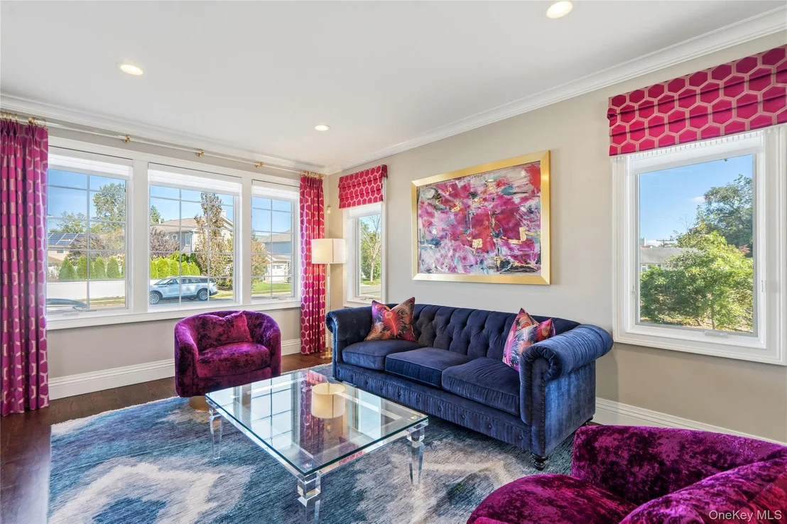 Photo of 55 Belmont Circle