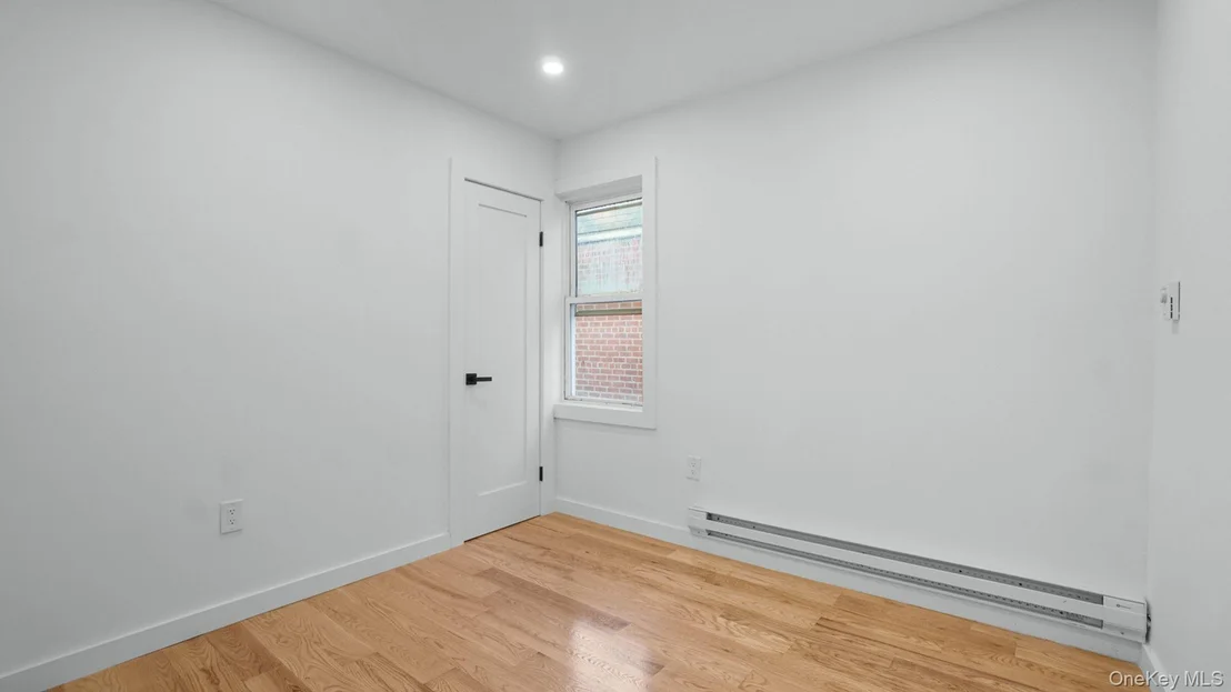 Photo of 4135 Murdock Avenue