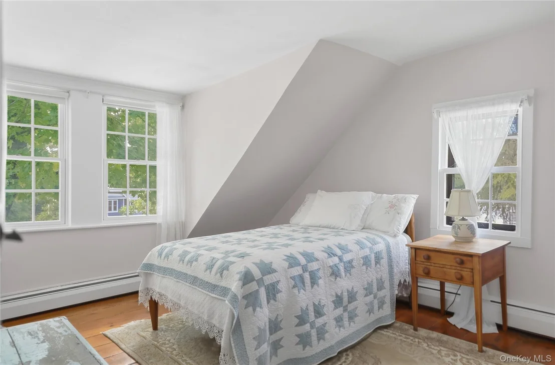 Photo of 809 Traver Road