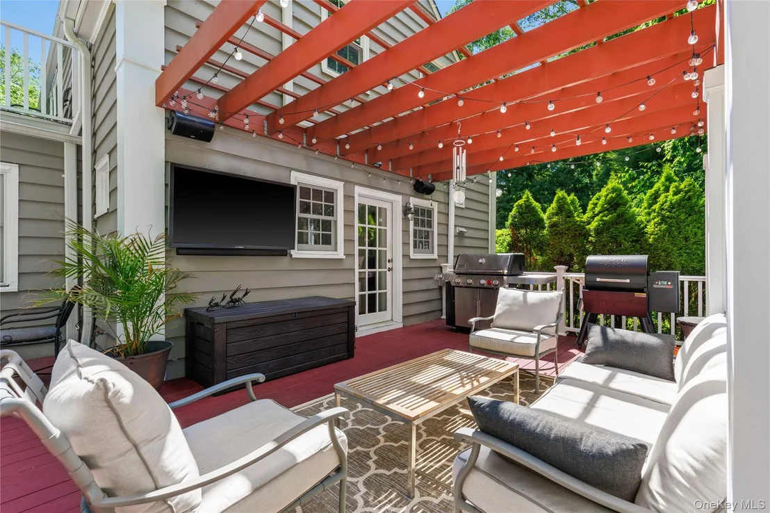 Photo of 38 Winfield Avenue