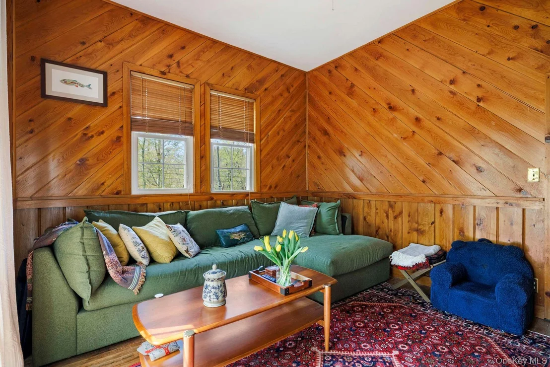 Photo of 452 Mountain Road