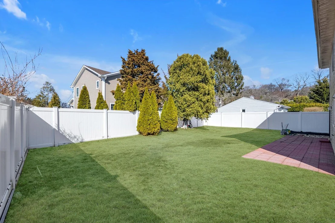 Photo of 5 Edgewood DR.