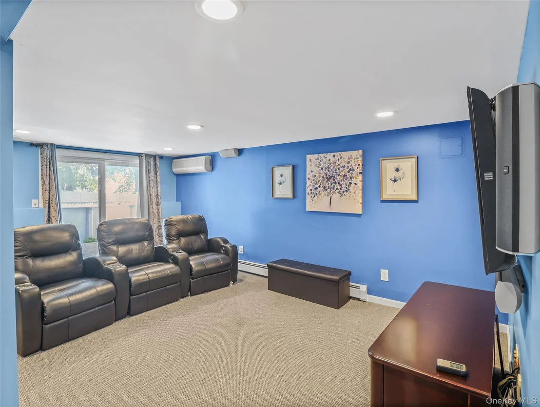 Photo of 30 Larkin Lane
