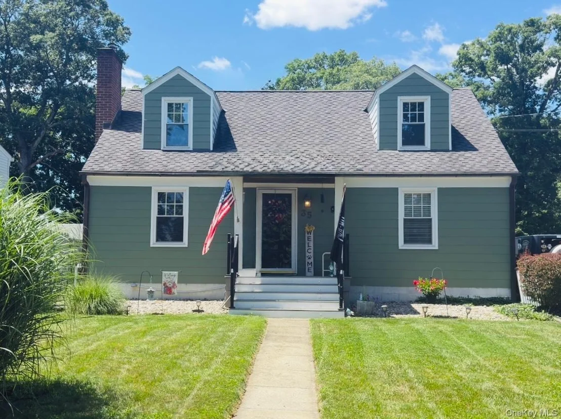 Photo of 35 Lakeview Avenue
