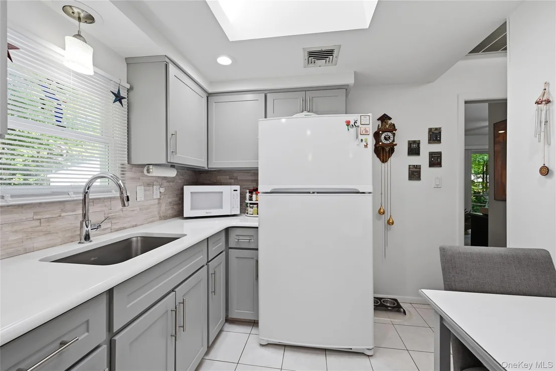 Photo of 25 Valley Circle