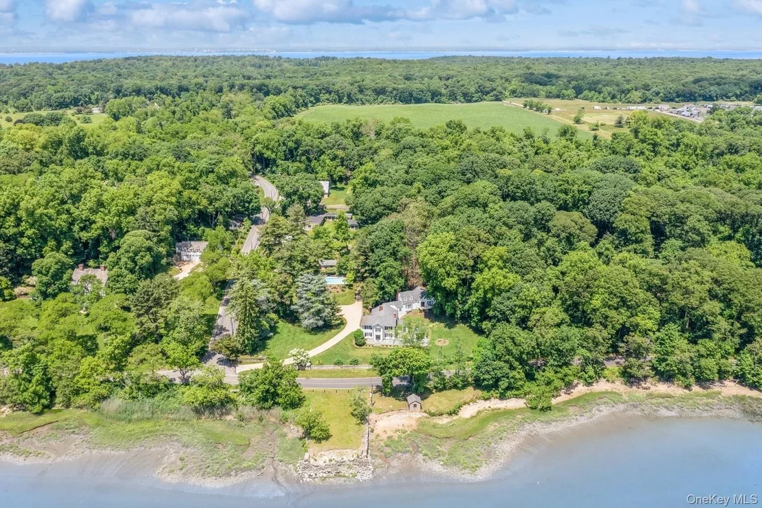 Photo of 15 Lloyd Harbor Road