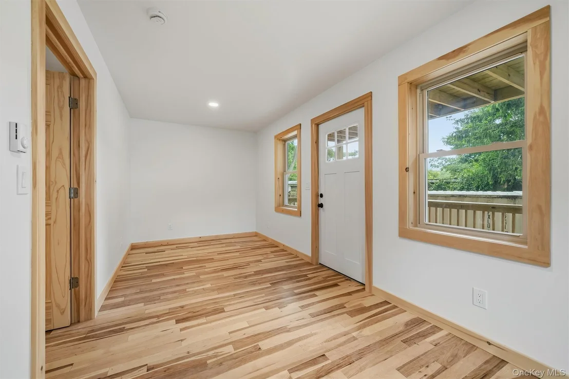Photo of 71 Oak Street