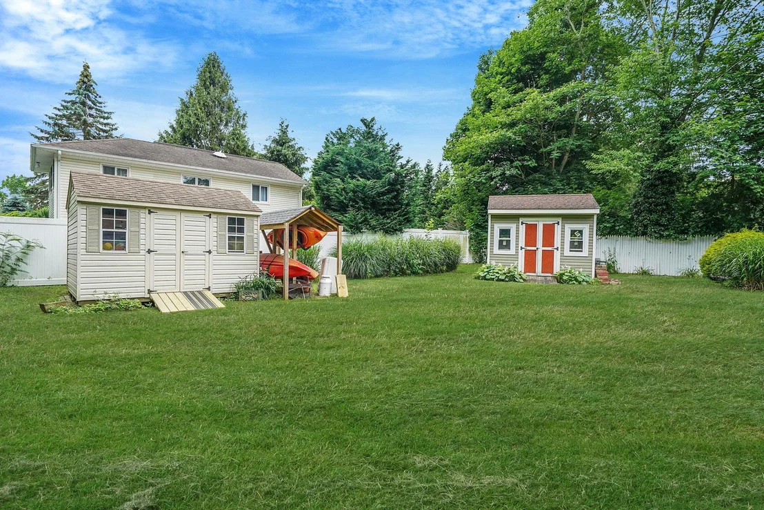 Photo of 2 Clearbrook Drive
