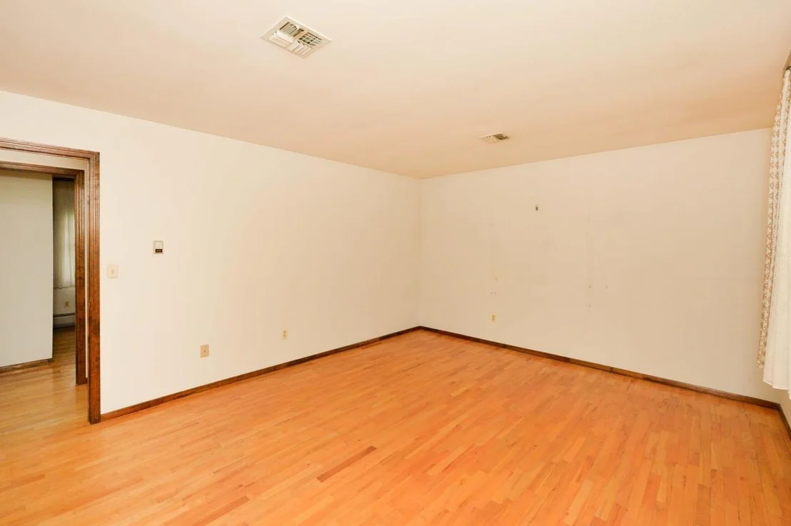 Photo of 5 Rubinstein Court