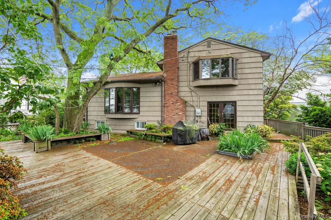 Photo of 740 Kearny Drive