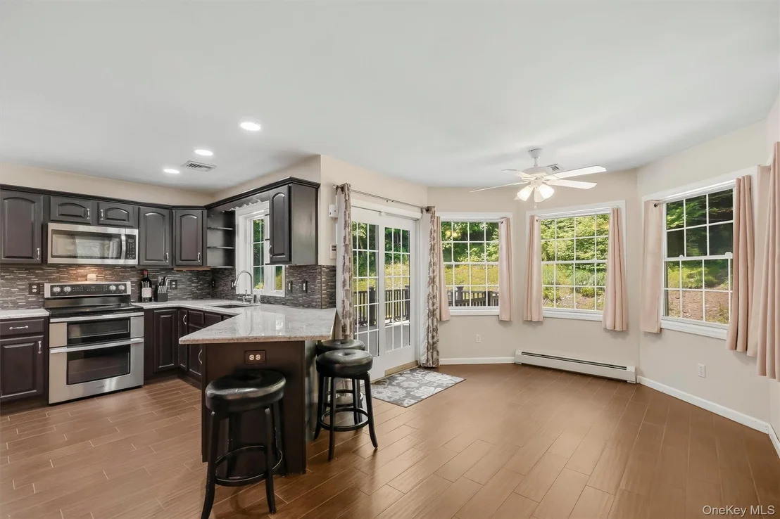 Photo of 32 Robinson Lane