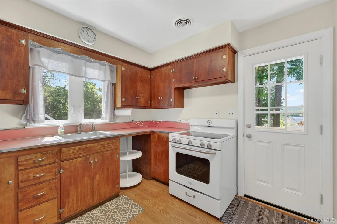 Photo of 333 Oak Drive