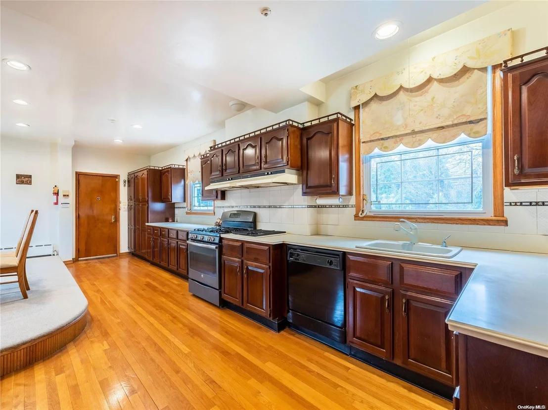 Photo of 114 Malba Drive