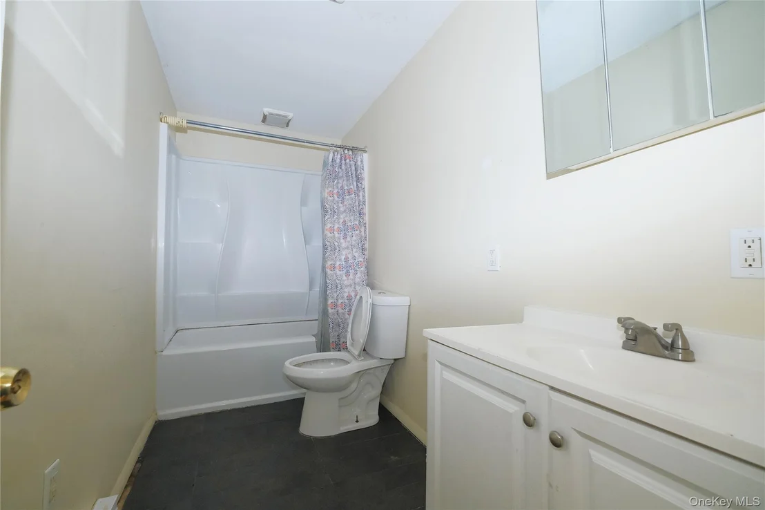 Photo of 17 Roosevelt Road