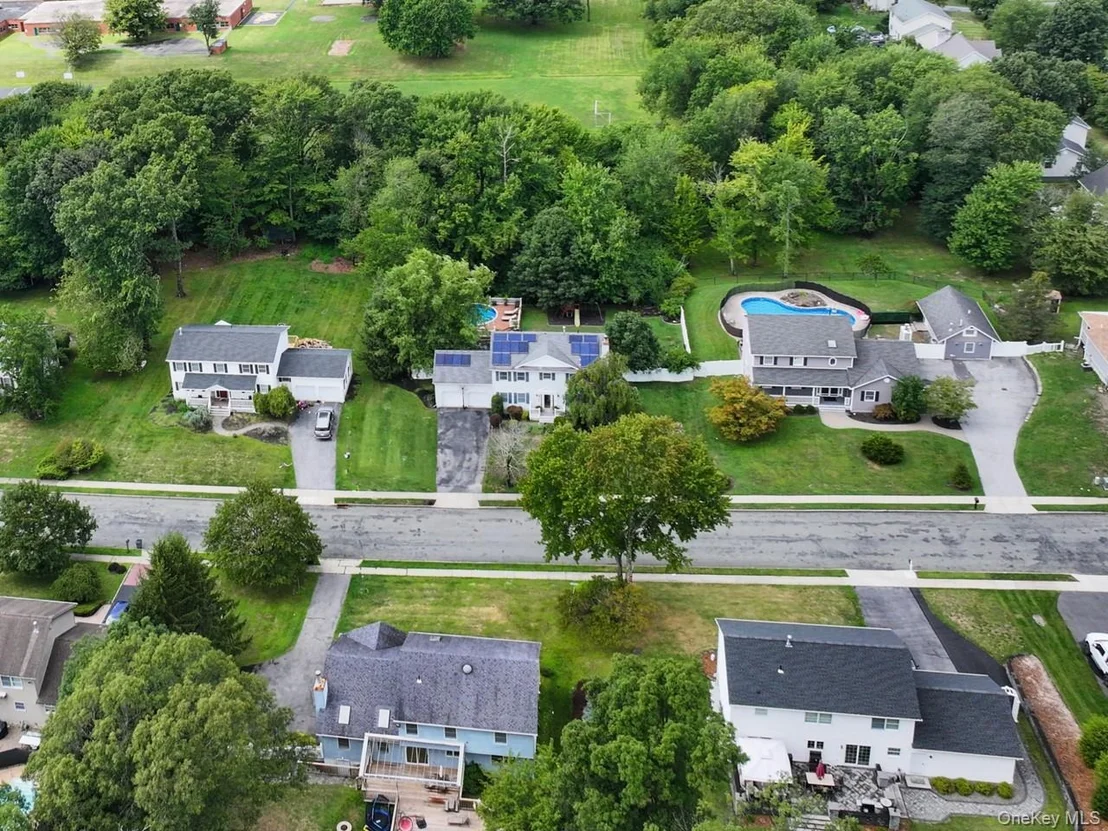Photo of 87 Winchester Drive