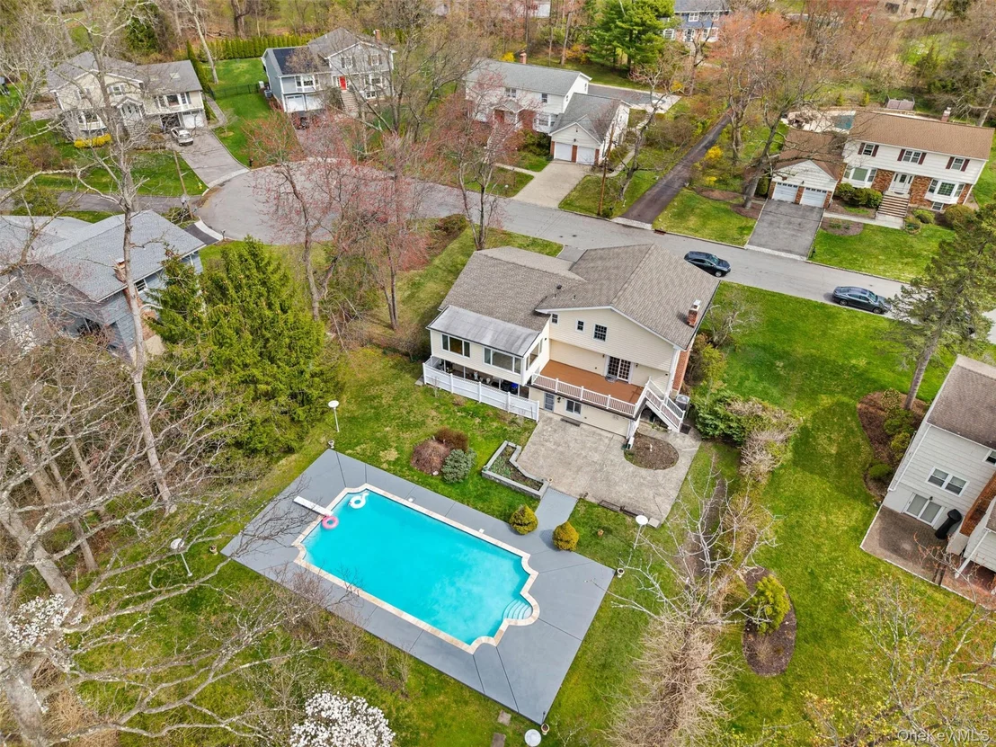 Photo of 10 Cherry Lane