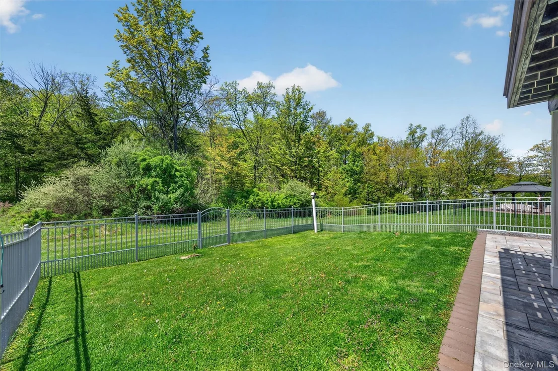 Photo of 7 Deangelis Drive