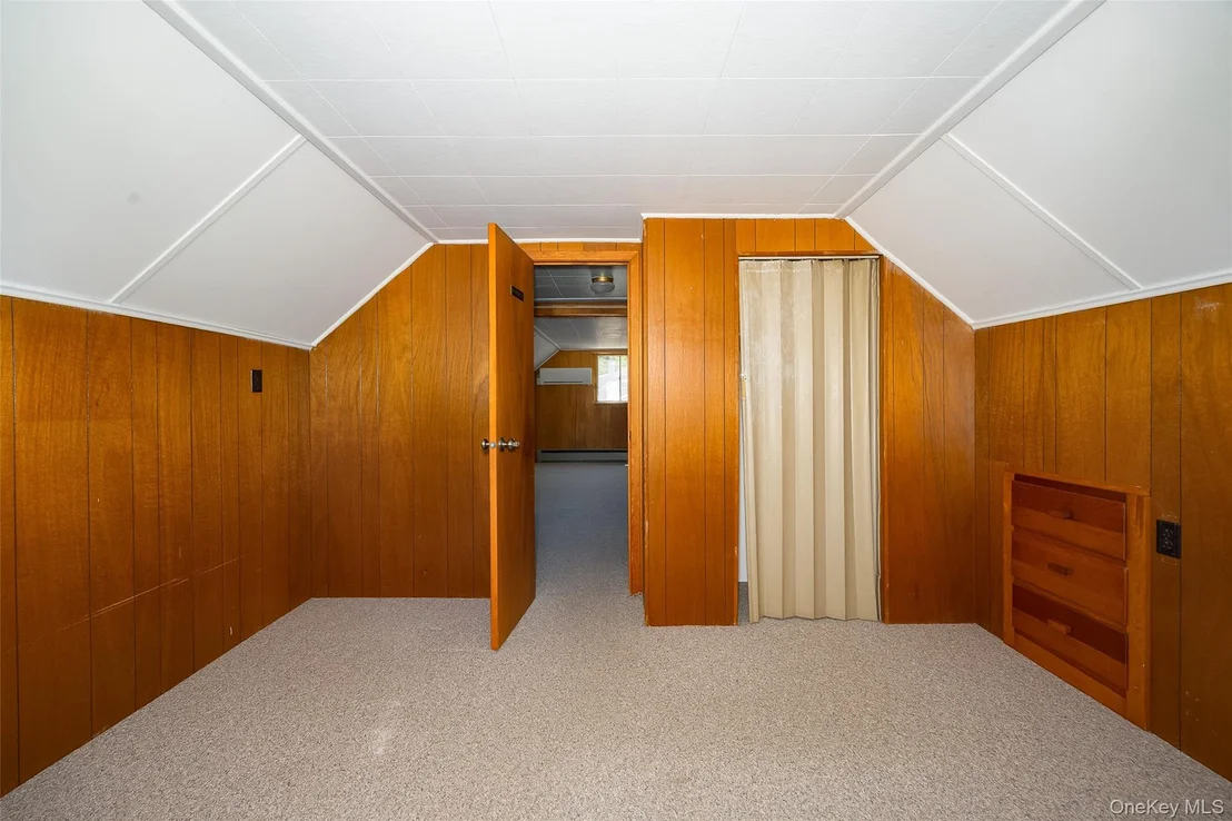 Photo of 22 Howland Avenue