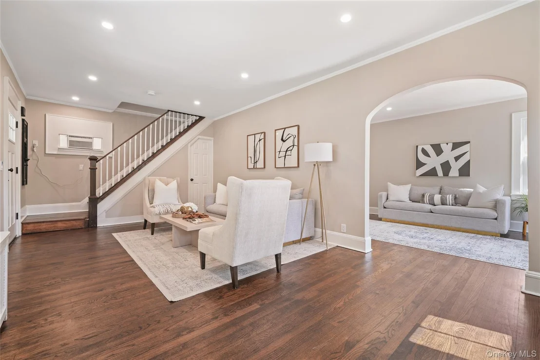 Photo of 511 Decatur Avenue