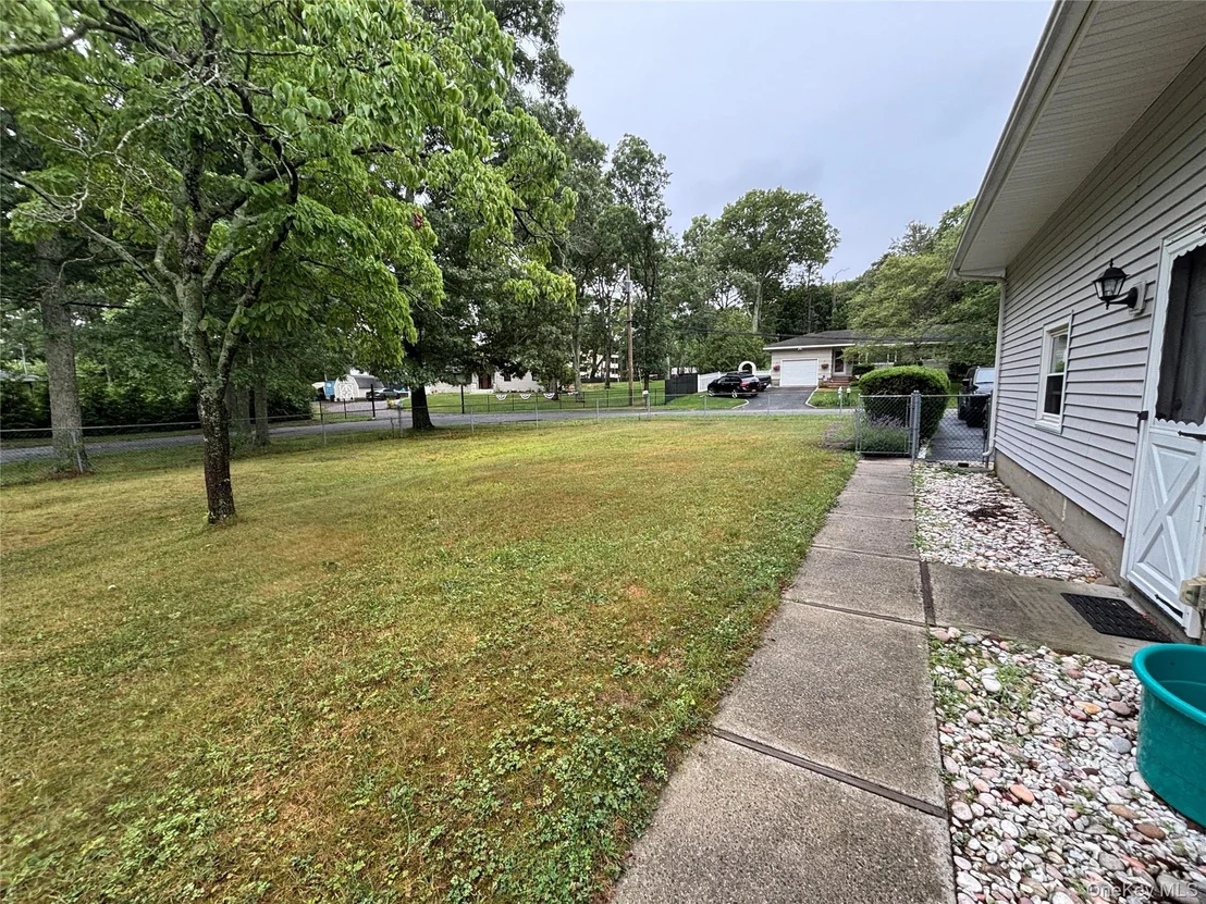 Photo of 72 Fanning Boulevard
