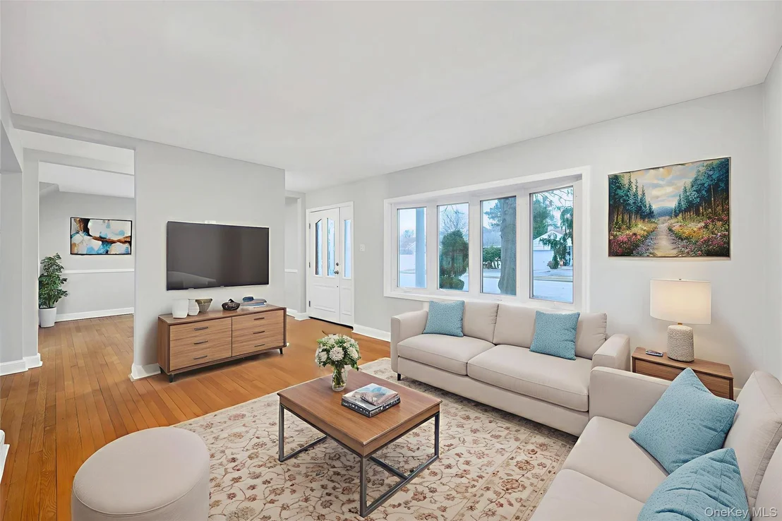 Photo of 2585 Oceanside Road